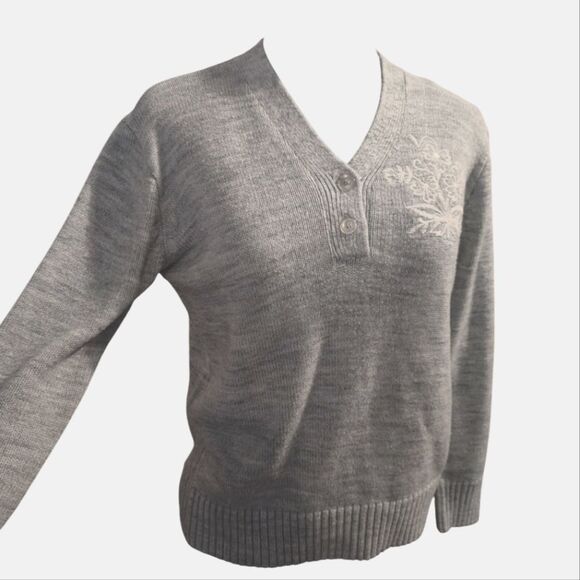 Vintage Women's Light Gray Embroidered Floral Knit Sweater‎ - Picture 1 of 10